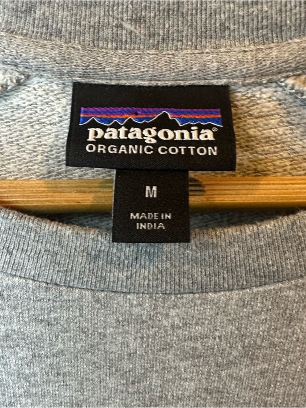 Patagonia Gray Crewneck Sweatshirt with Mountain Logo - Picture 3 of 6